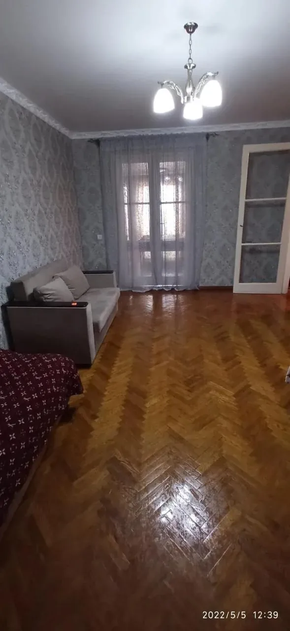 Двухкомнатная квартира в Сухуме. 150 м до моря