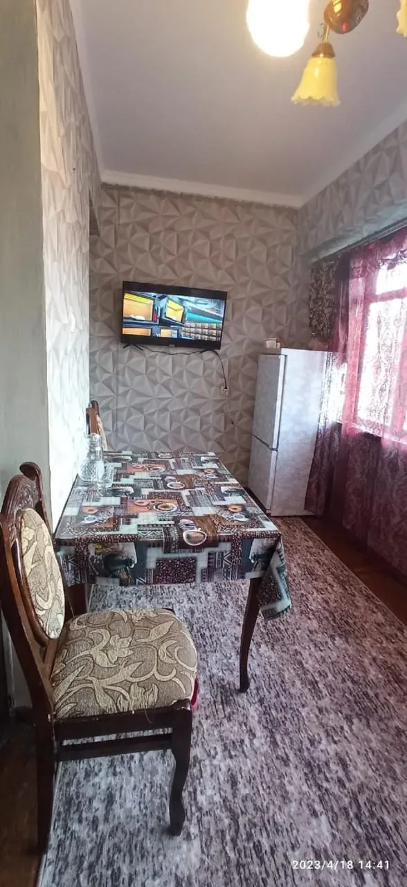 Двухкомнатная квартира в Сухуме. 150 м до моря