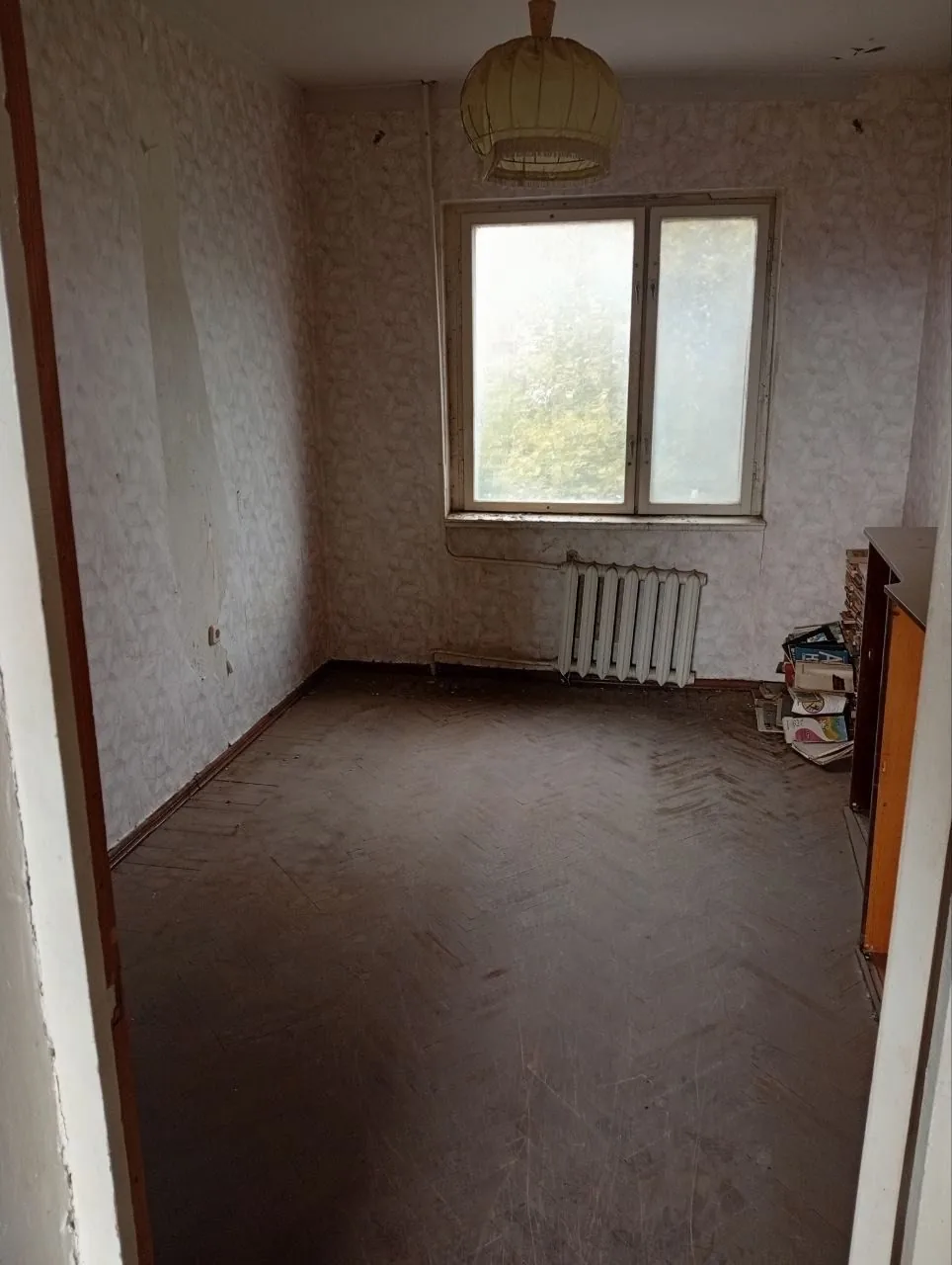 4-КОМНАТНАЯ КВАРТИРА 100 М² В СУХУМЕ — СРОЧНАЯ ПРОДАЖА